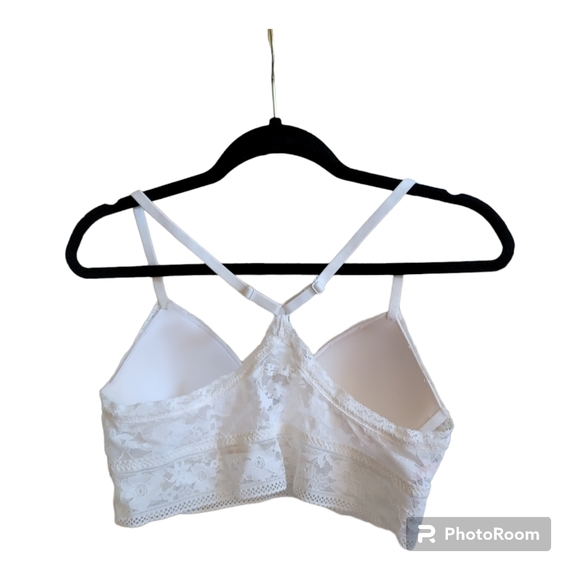 Victoria Secret Lace Wireless Lined Racerback Bralette Set Of 2 Black/White Sz M - Picture 3 of 16